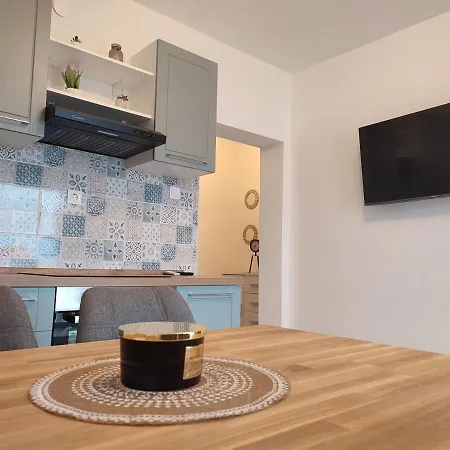 Apartment Maris *